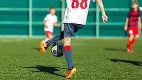 曼联在安菲尔德的胜利：转折点还是短期博彩市场的短暂提振？＂ → ＂曼联安菲尔德之战：是关键转折还是短暂博彩热潮？